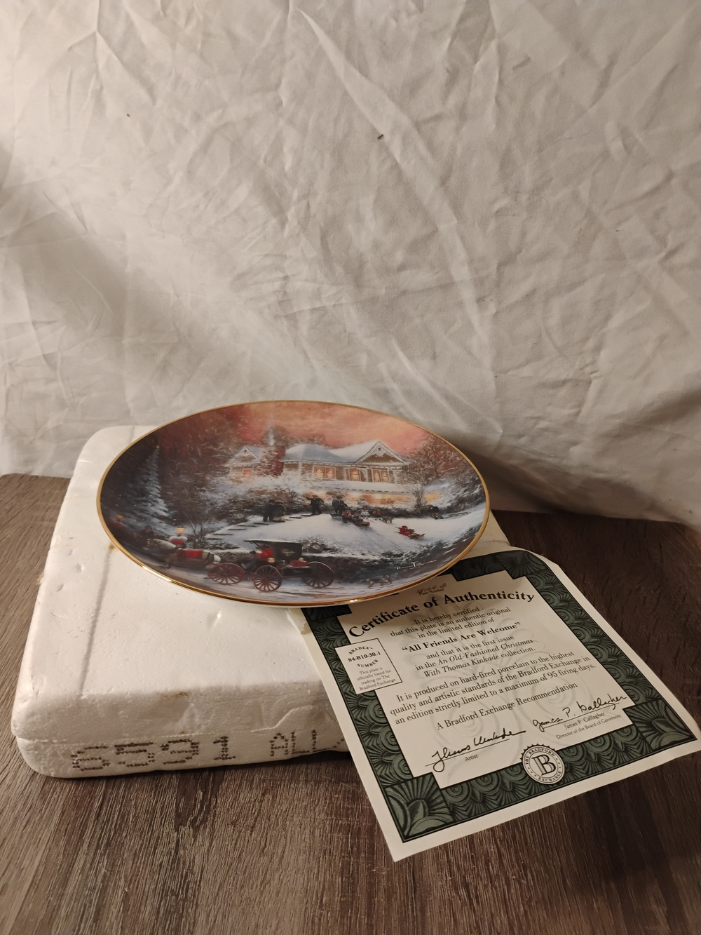 Thomas Kinkade Holiday Collector Ceramic Plate